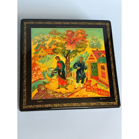Russian Black Lacquer Trinket Box With Hand-Painted Folk Scene & Red Interior 6. - Picture 11 of 13